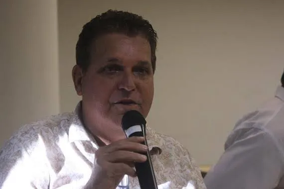 Dapé retribui com exoneração aqueles que o estenderam a mão.
