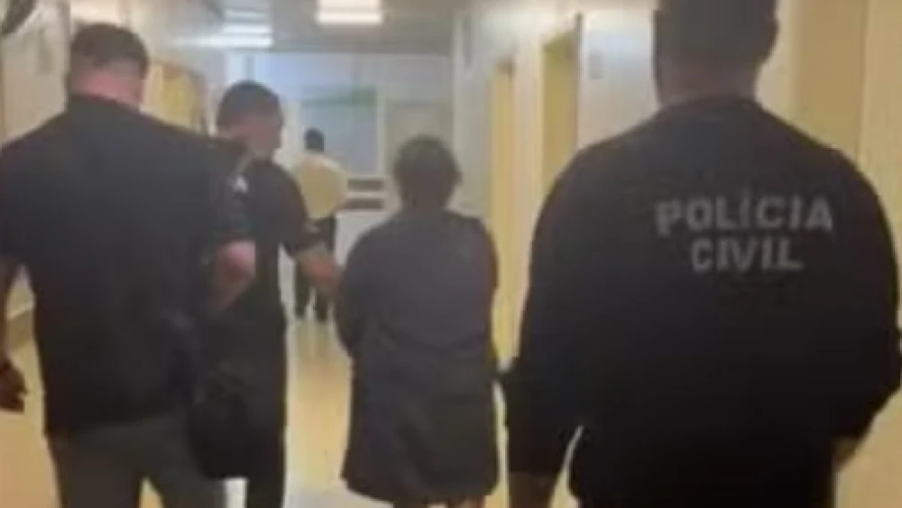 Mulher é presa após matar grávida, tirar bebê e fingir parto para ficar com a criança, diz PC