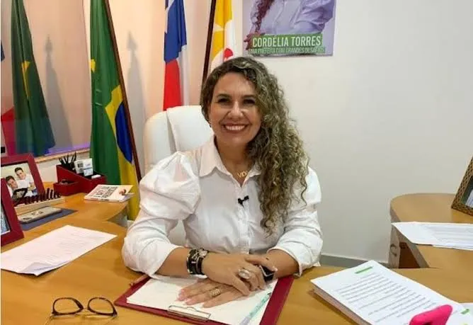 A prefeita Cordélia Torres firmou um contrato com a Caixa Econômica Federal para dar continuidade ao programa Minha Casa, Minha Vida.