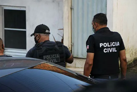 Jovem é preso suspeito de matar mãe e colar seus olhos