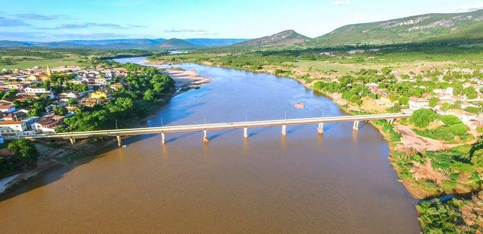 Tráfego de veículos leves será liberado na ponte do Rio Jequitinhonha a partir do dia 20, anuncia ministro