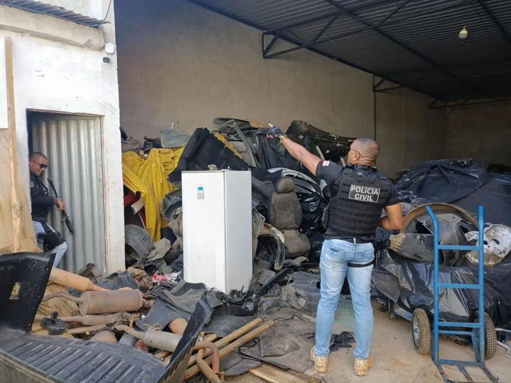 Polícia Civil prende acusado de liderar esquema de desmanche, agiotagem e tráfico de armas em Eunápolis